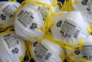 据美国商业内幕网站3日报道，美国司法部透露，佐治亚州一名男子试图向国外出售5000万个根本不存在的N95口罩，但最终被美国特勤处逮捕。