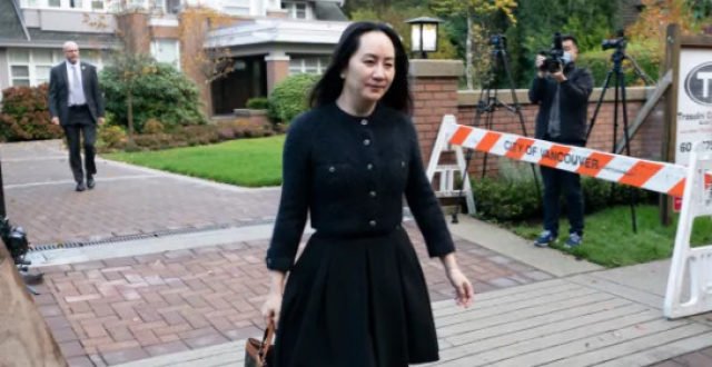 当地时间3月1日,华为公司副董事长、首席财务官孟晚舟在位于温哥华的加拿大不列颠哥伦比亚省高等法院出庭。从这一天开始,法庭将连续5天就孟晚舟的律师提出的“程序滥用”申诉理由中的第一个分支,也就是政治驱动进行辩论。