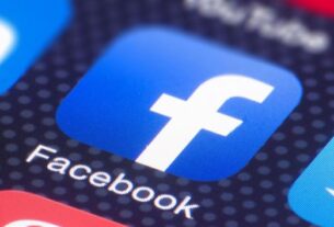 Facebook CEO马克·扎克伯格表示，脸书（Facebook）将根据监督委员会的建议恢复特朗普的账号。