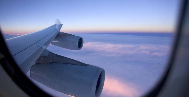 由于新冠肺炎疫情造成国际旅行几乎陷入停滞，日本有航空业者将往来日本与欧洲航线的波音777型客机，“摇身一变”成为餐厅，让被迫闲置的飞机得以利用。尽管价格并不便宜，但服务一经推出就售空。