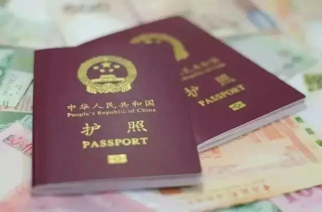 华人回国后护照被离奇注销？出境当场被扣！有人登机前护照被注销￼